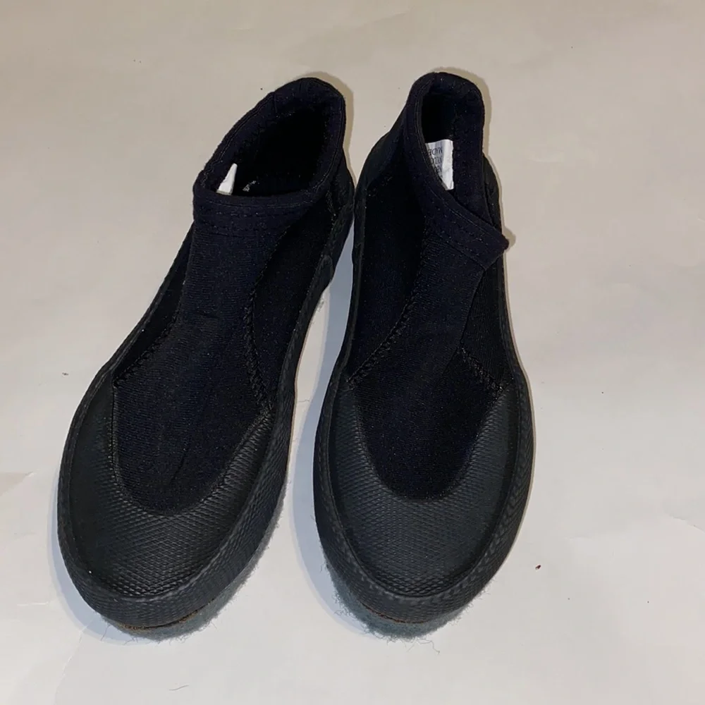 Aropec diving shoes
